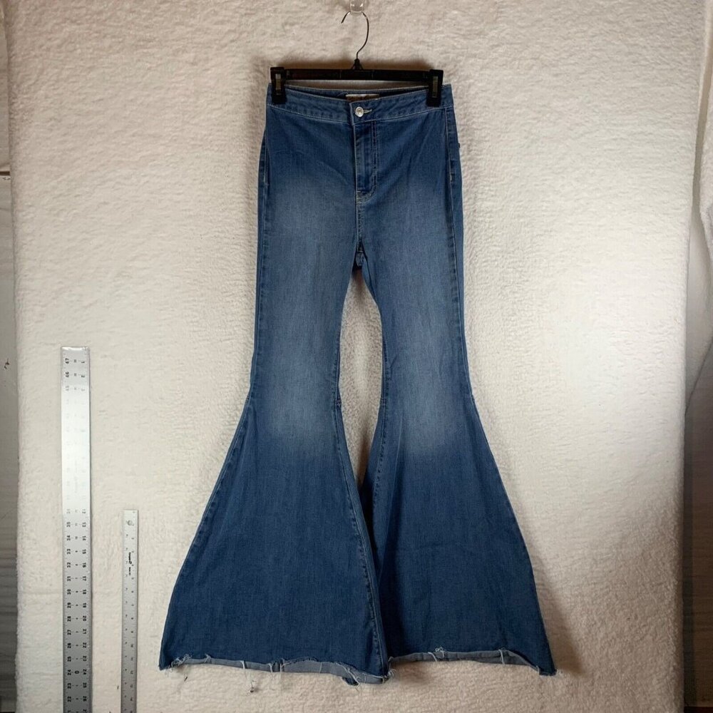 Free People Women's We The Free Just Float On Flare Jeans Raw Hem Size 26 9558